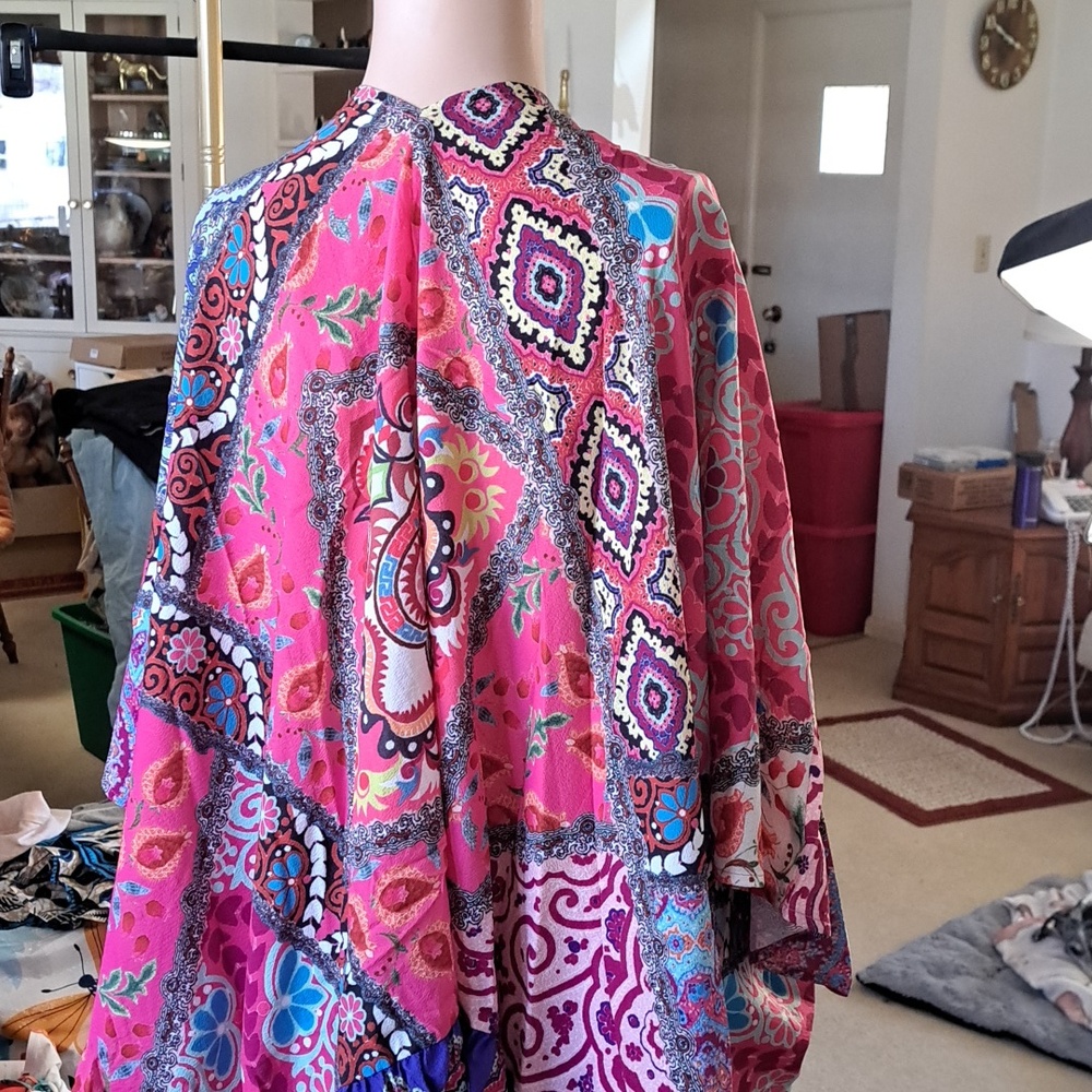 Umgee Vibrant Pink Paisley Patchwork Tie-Neck Coverup - Picture 5 of 7